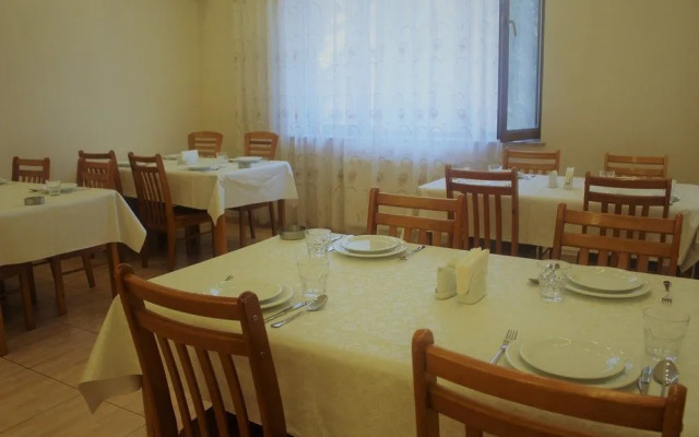 Garden Villa Hotel