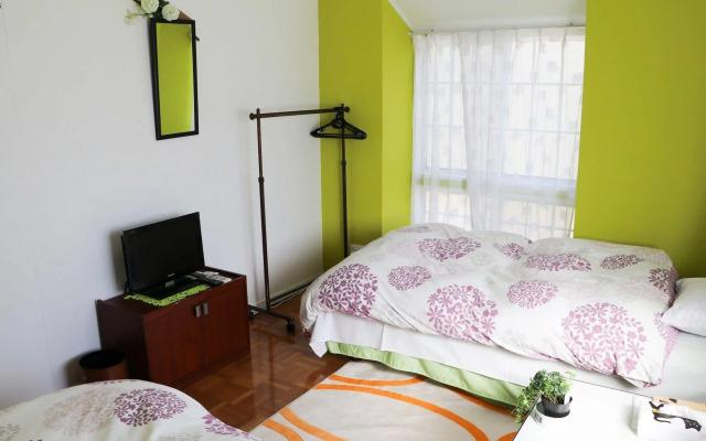 Guest House Shirahama R cafe – Caters to Women - Hostel