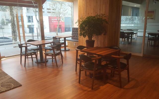 Gangnam Family Hotel