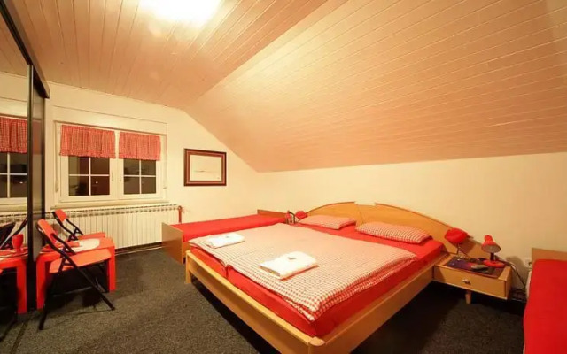 Rooms Crvendać