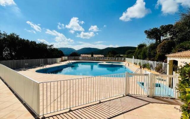 Suberbe T2 avec vue mer et piscine
