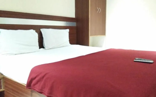 Hotel Adarsh Residency