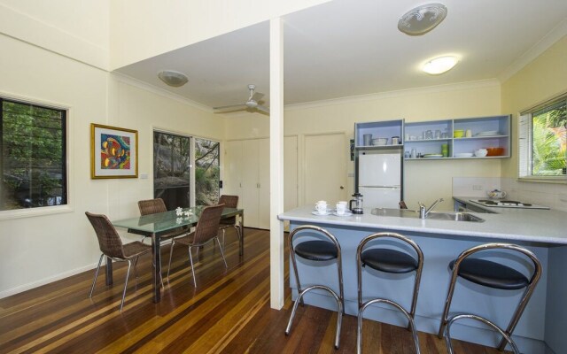 Manyana 3 Opalia Court