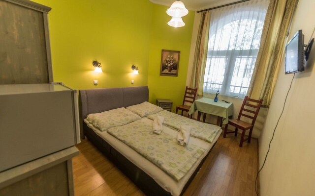 Pater Apartments and Rooms