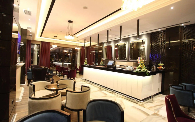Senator Hotel