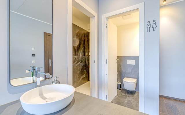 Icon H 307 Suite Micro-living