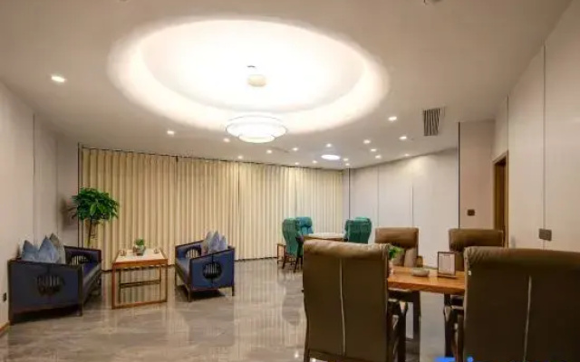 Shehong Mingke Grand Hotel (Ziyun Park)