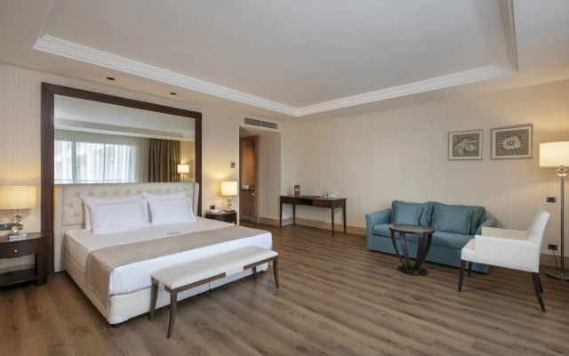 Juju Premier Palace 