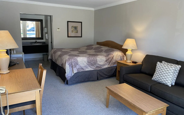 Rideau Heights Inn