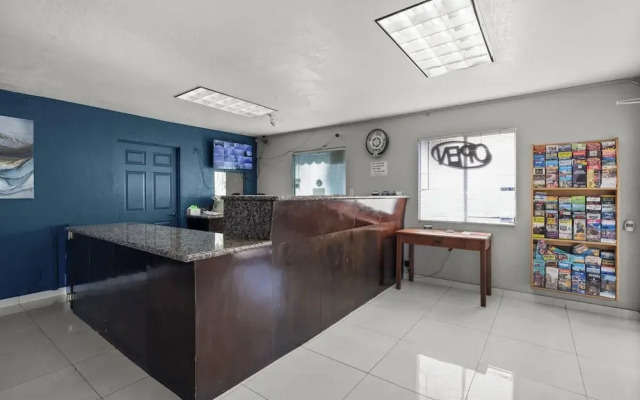 Travel Inn - In Phoenix (Alhambra)