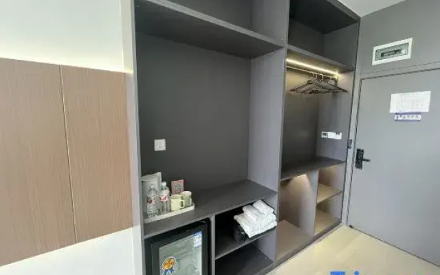 Storm E-sports hotel