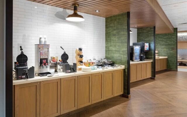 Fairfield Inn & Suites Medford