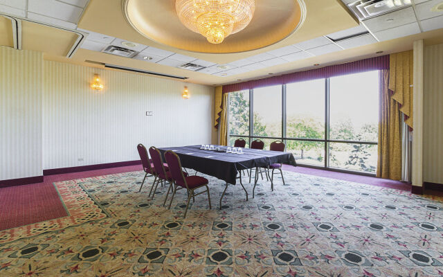 Quail Hollow Resort - A Trademark Collection Hotel