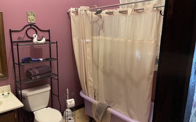 Grand Gables Inn Bed & Breakfast