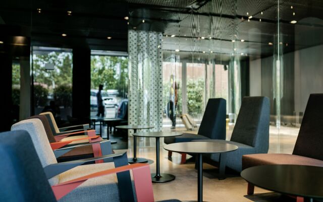 The Grove Design Hotel