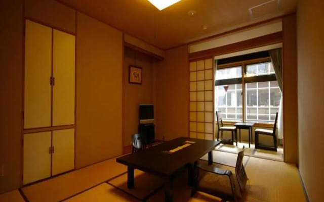 Kamogawa-kan Inn – Guest Rooms – Kyoto