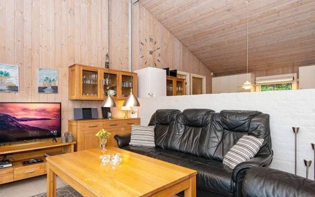 8 Person Holiday Home in Oksbol