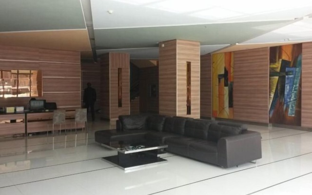Jinrikuaijiejiudian – Lobby – Baise
