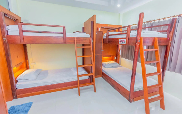 Phangan Barsay Hostel