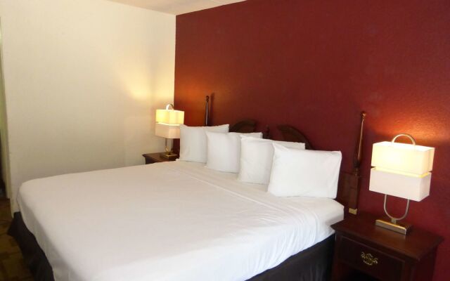 Red Roof Inn Caryville