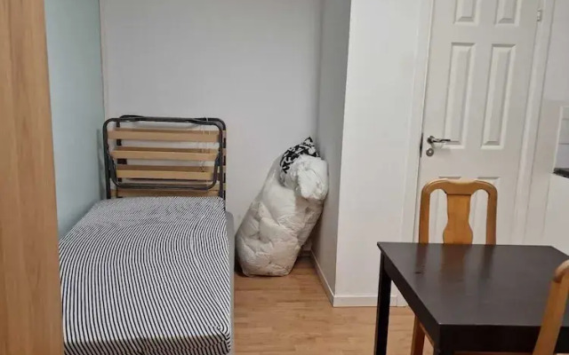 Cozy Small Apartment Just Outside Stockholm