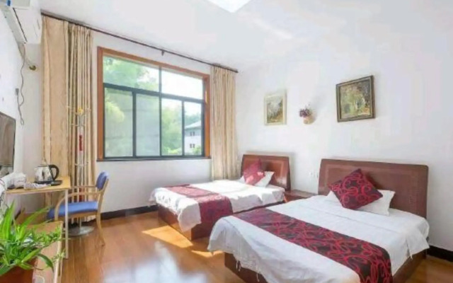 Lixia Inn