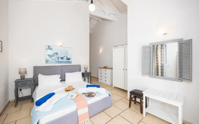 Ormos Beach House in Apraos