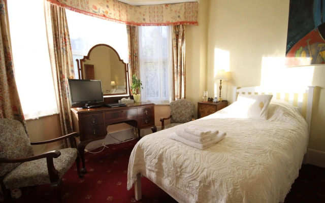 South Lodge