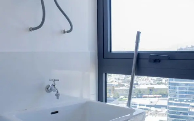 w Stylish 1BR in San Isidro