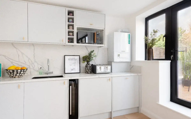 The Regent's Park Retreat - Spacious & Modern 1BDR Flat