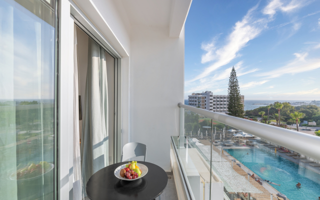 Napa Mermaid Hotel & Suites