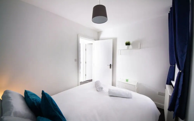 Short Stay Bristol - Mina B Apartment