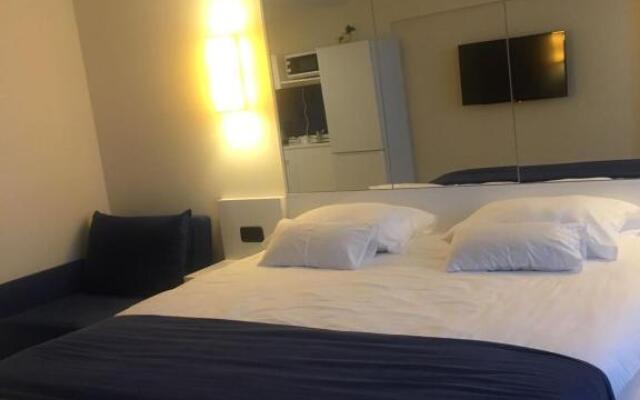 Orbi City apartment 40 этаж