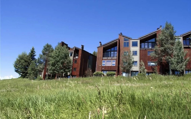 West Condominiums - W3536