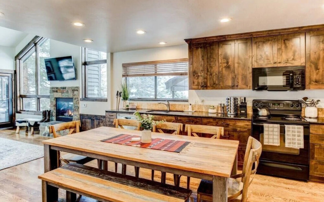 Comanche Peak by Boutiq