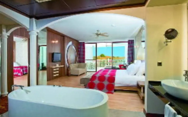 Defne Kumul Deluxe