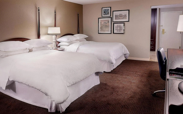 Sheraton Westport Chalet Hotel St. Louis