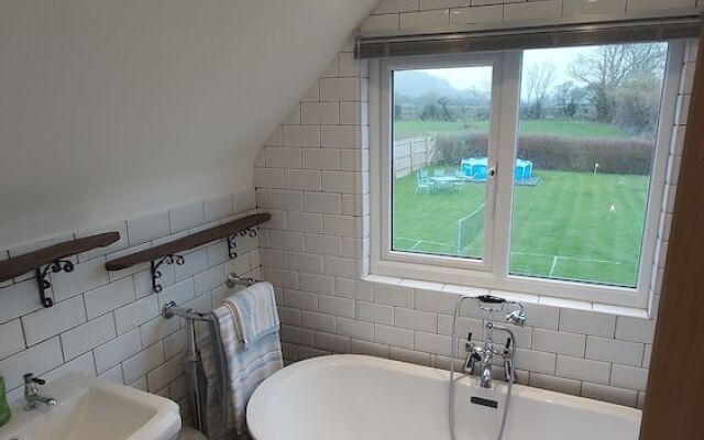 Bluebell House 5 Star Luxury 4 Bdrms and hot tub