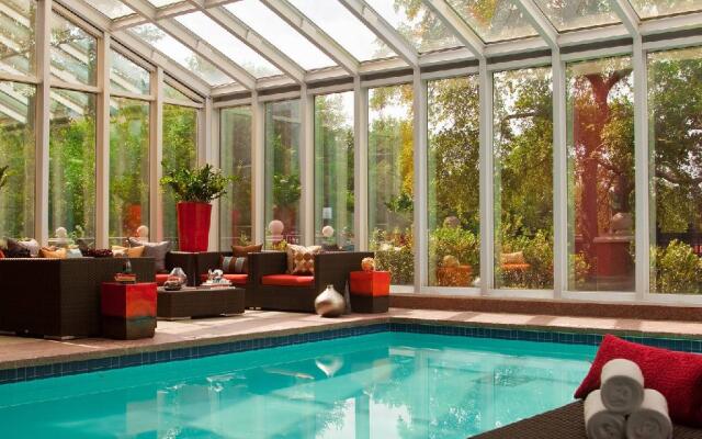 Renaissance Austin Hotel