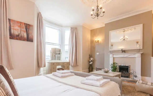 Posh Holiday Home in Plymouth near Royal William Yard