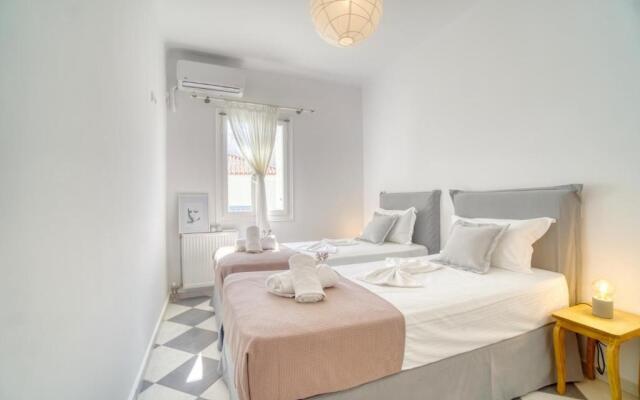 Stylish, Cozy 2-BDR Flat in Andros Town