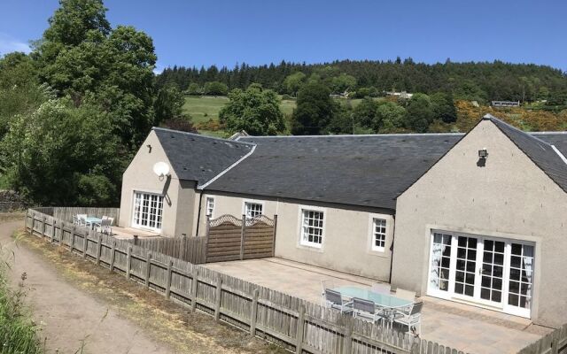 Rural Retreat 2 Miles From Perth, Pets Welcome