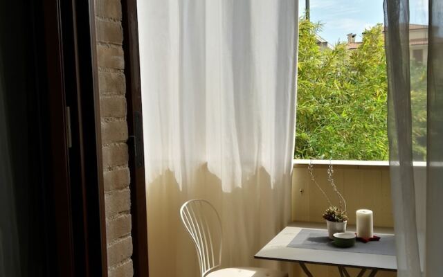 Bed and Breakfast Bric & Brac