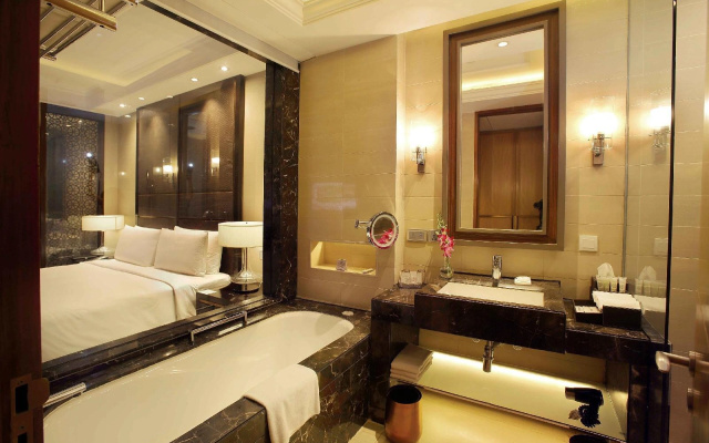 Hilton New Delhi Noida Mayur V