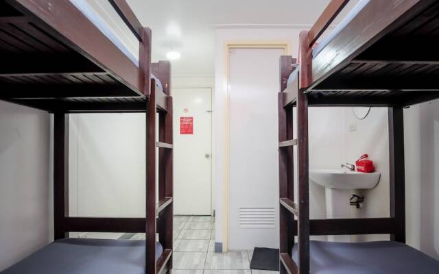 Metro Deluxe Residences