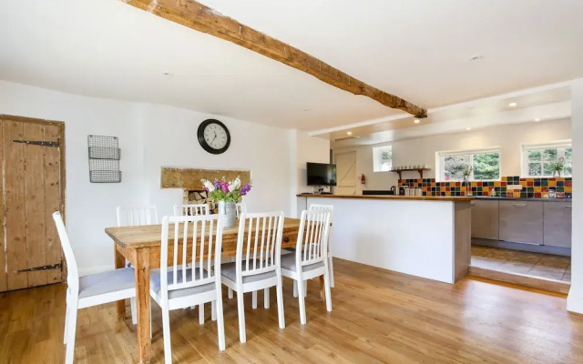 Rustic Cotswolds Farmhouse by Burford
