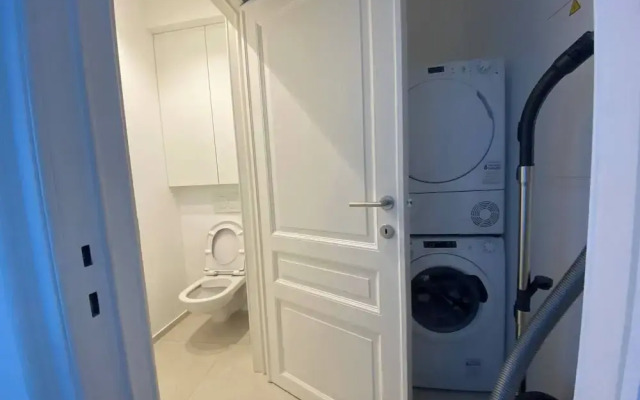 New Apartment Center of Trendy St Gille