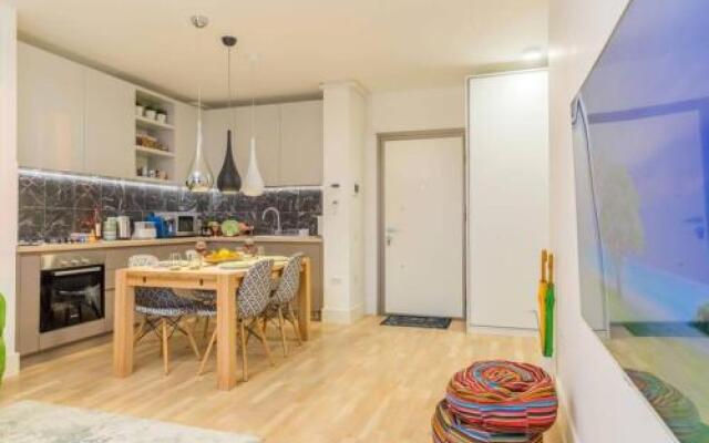 Sunset View Modern Apartment Close To Everything