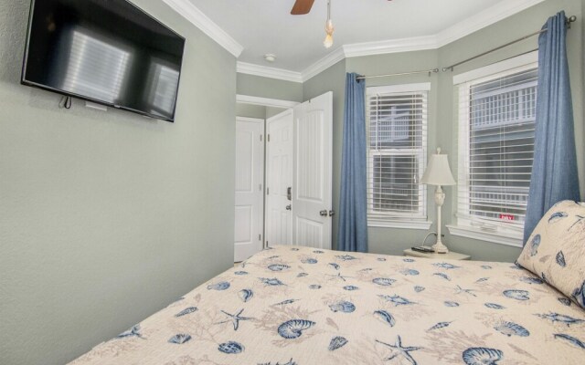 Seascape 2118 1 Bedroom Condo by RedAwning