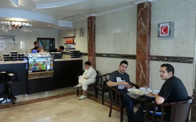 OYO 588 Sho’ab Jeddah Suites